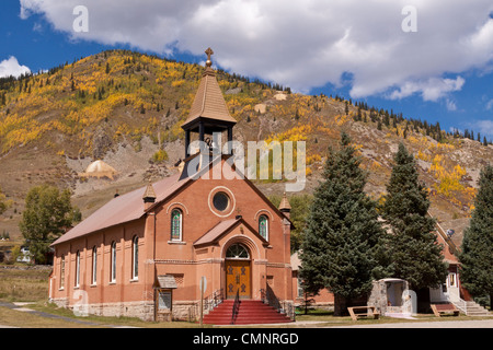 St Patrick katholische Kirche ist eines der bunten historischen Gebäude in Silverton, Colorado. Stockfoto