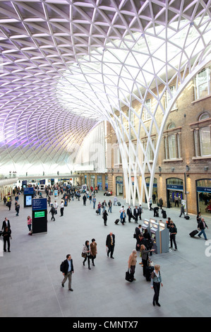 Kings Cross Station, The Western Deimos - ein £ 500 Millionen Regeneration Projekt bietet Europas größte Spannweite Dach. Stockfoto