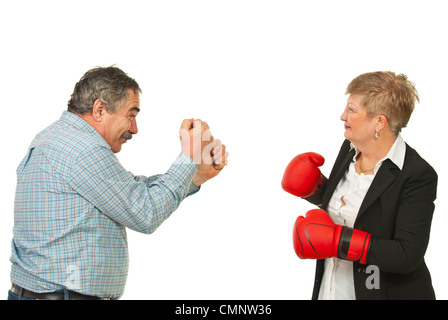 Zwei Reife Geschäftsleute mit Konfrontation isoliert auf weißem Hintergrund Stockfoto