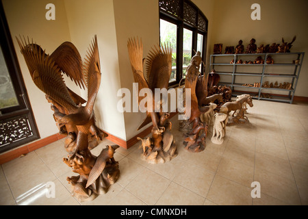 Innenraum des Holzschnitzers studio Stockfoto