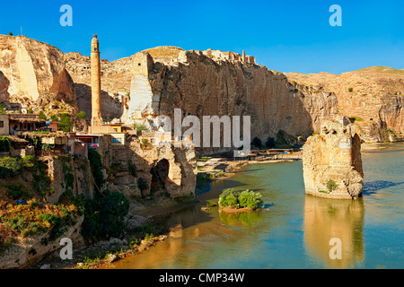 Ayyubid El Rizk Moschee alte Zitadelle & Artukid Little Palace of Hasankeyf vor dem Damm gebaut wurde, Türkei Stockfoto