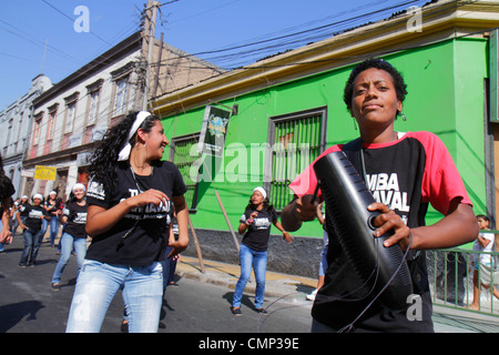 Arica Chile, Avenida Arturo Prat, Karneval Andino, Karneval der Anden, Parade, indigene, afrikanische, afrochilenische Tradition, Folklore, traditioneller Tanz, Tänzer, Trou Stockfoto