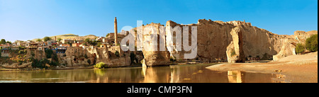 Ayyubid El Rizk Moschee alte Zitadelle & Artukid Little Palace of Hasankeyf vor dem Damm gebaut wurde, Türkei Stockfoto