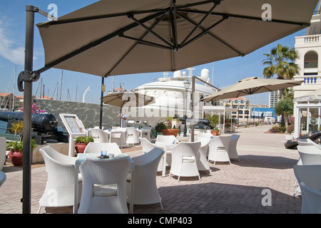 Queensway Quay Marina Restaurant, Felsen von Gibraltar Stockfoto