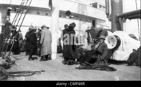 Überlebende der Titanic Schiff an Bord der Carpathia Stockfoto