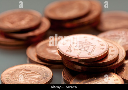 Nahaufnahme von Haufen von UK 1 Cent Stücke Stockfoto