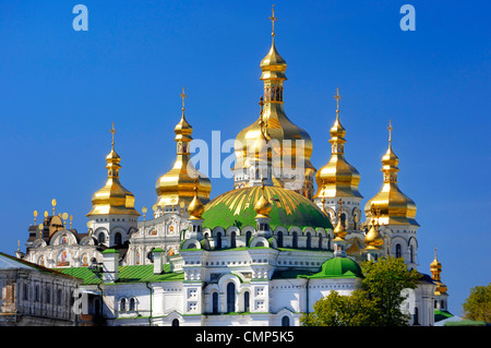 Goldene Kuppel der Mutter Gottes Himmelfahrt Kirche. Kiewer Höhlenkloster, Höhle Kloster in Kiew, Ukraine 2007. Stockfoto