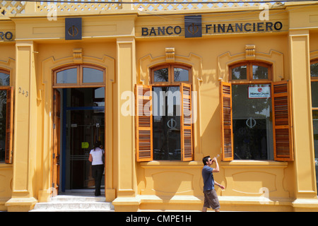 Tacna Peru, Avenida Francisco Bolognesi, Banco Financiero, Bank, Bank, Finanzinstitut, Filiale, Tür, Eingang, Schild, Logo, hispanische Frau weibliche Frauen, Stockfoto