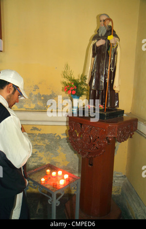 Tacna Peru, Avenida San Martin, La Catedral de Tacna, Kathedrale, Kirche, Katholizismus, Religion, Beten, Ikone, religiöse Statue, heiliger, hispanischer Mann Männer männlich adu Stockfoto