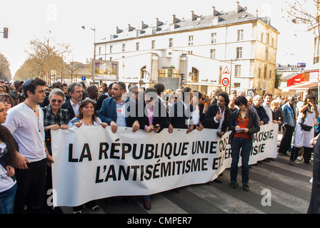 Kundgebung gegen Rassismus und Antisemitismus Schweigemarsch in Paris in Erinnerung an die jüngsten Terroranschläge in Frankreich protestieren, Stockfoto