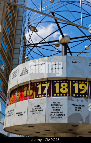 Urania Weltzeituhr - Weltzeit-Uhr - Alexanderplatz, Berlin, Deutschland, Europa Stockfoto