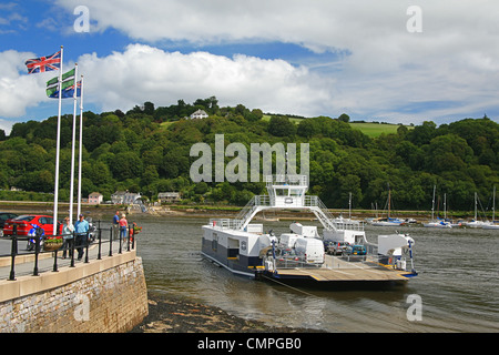 Überqueren den Fluss Dart am Dartmouth auf den "neuen" höheren Dart Ferry, Devon, England, UK Stockfoto