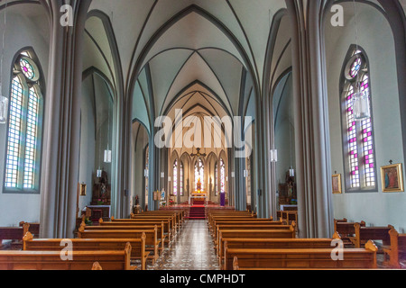 Innenraum der Landakotskirkja (Christus König Dom), Reykjavik, Island - ein Wahrzeichen der Römisch-katholischen Kirche Stockfoto