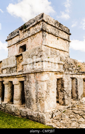 Tempel der Fresken Struktur der Maya-Zivilisation Ruinen von Tulum an der mexikanischen Riviera Maya Küste. Stockfoto