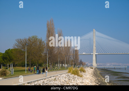 Passeo Tejo Uferpromenade Parque Das Nacoes Bereich Park der Nationen Lissabon Portugal Europa Stockfoto