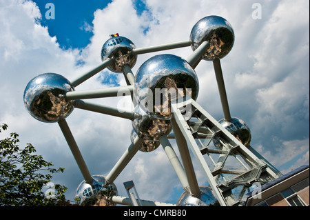 Eine eckige Aufnahme das Atomium. Stockfoto