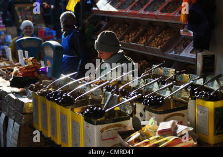 Pieta Centrala Marktplatz in Chisinau, Moldawien - März 2012 Stockfoto