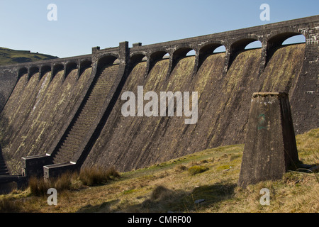 Claerwen-Staudamm in der Elan-Tal Stockfoto