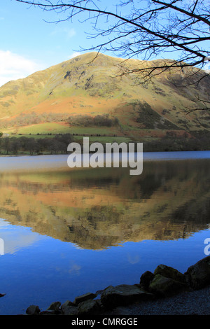 Malerische Aussicht über Buttermere Lake, Lake District von Cumbria in Richtung Ziege Crag und Buttermere Moos Stockfoto