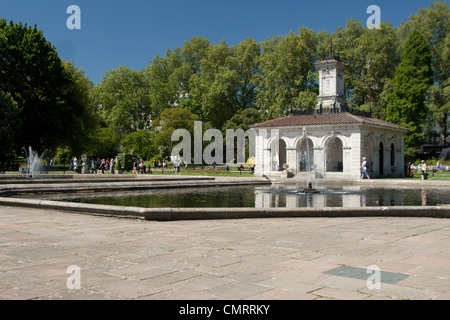 Der italienische Brunnen, Kensington Palace Gardens, London. Stockfoto