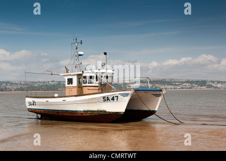 Großbritannien, Wales, Swansea, murmelt, Angeln Katamaran SA47 vor Anker in Swansea Bay bei Ebbe Stockfoto