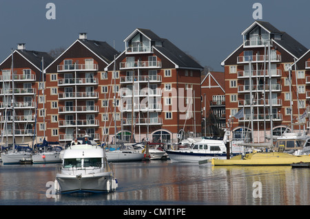 Appartements auf der Uferpromenade, Neptun Quay, Ipswich, Suffolk, UK. Stockfoto