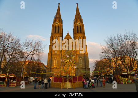 Ostermarkt am Namesti Miru Platz Vinohrady Bezirk Prag Tschechische Republik Europa Stockfoto