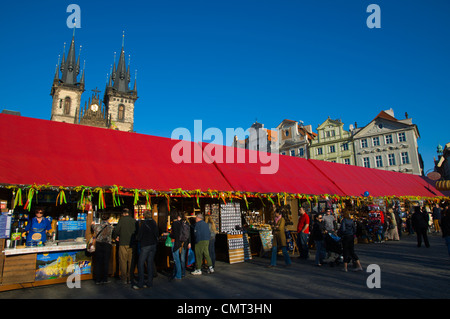 Ostern-Markt 2012 bei Staromestske Namesti vom Altstädter Ring Prag Tschechische Republik Europa Stockfoto