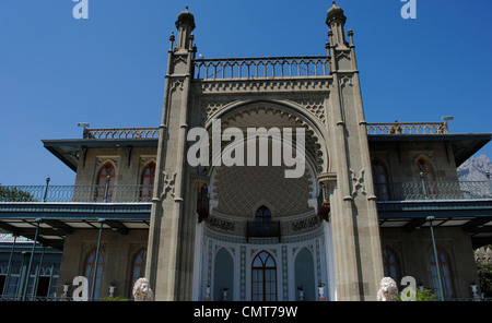 Ukraine. Die autonome Republik Krim. Woronzow-Palast. Südfassade. Innenwände der Eingangshalle mit der Schahada. Stockfoto