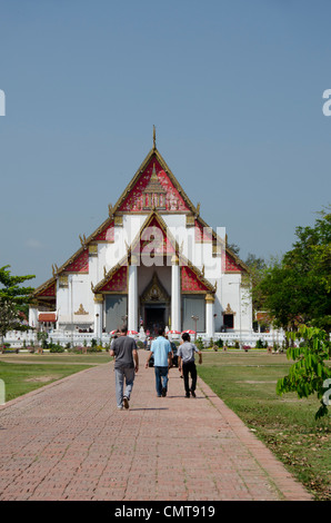 Thailand Ayutthaya. Phra mongkonbophit, Pfad zu den wichtigsten Tempel komplex. Unesco Stockfoto