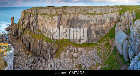 Das äußere des St Govan Kapelle, ein 13. Jahrhundert geplante Ancient Monument in Pembrokeshire Coast National Park Stockfoto