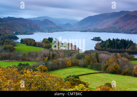 Blick vom Castlehead Holz Aussichtspunkt in der Nähe von Castlerigg Dorf über Derwent Water (Derwentwater) in Richtung Derwent Fells, Stockfoto