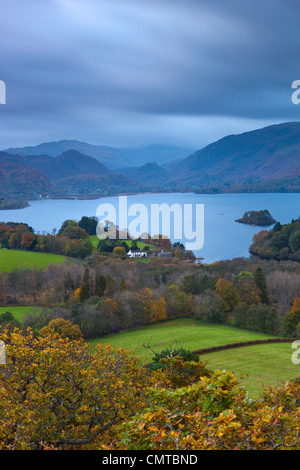 Blick vom Castlehead Holz Aussichtspunkt in der Nähe von Castlerigg Dorf über Derwent Water (Derwentwater) in Richtung Derwent Fells, Stockfoto