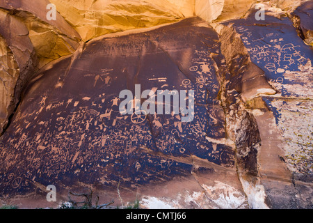 Indianische Petroglyphen - Zeitung Rock in Utah Canyonlands Stockfoto