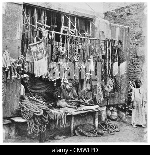 1925 Gurt Seil Entscheidungsträger in Caro Ägypten shop Stockfoto