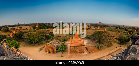 Panorama von der Bagan-Tempel übersäte Landschaft, Myanmar Stockfoto