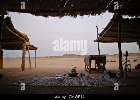 Beduinenzelt in der Wüste Osten Ägypten Rock in der Nähe von Marsa Alam Stockfoto