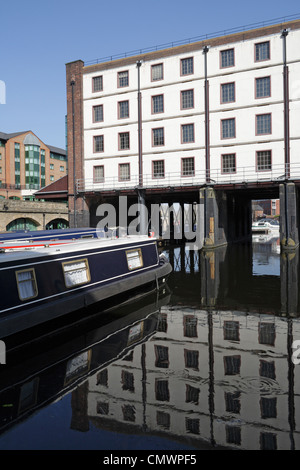 Das restaurierte Straddle-Lager an den Victoria Quays in Sheffield England Stockfoto