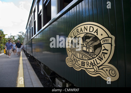 Kuranda Scenic Railway Zug am Bahnhof von Kuranda. Kuranda, Cairns, Queensland, Australien Stockfoto