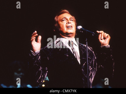 ENGELBERT HUMPERDINCK (Gerry Dorsey) UK-Sänger im Februar 1998. Stockfoto