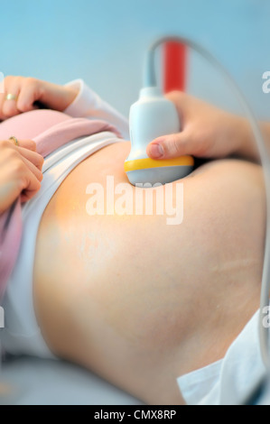 medizinische Prüfung schwanger Stockfoto