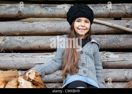 Deutschland, Huglfing, Mädchen, Lächeln, Porträt Stockfoto