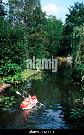 Kanus im Kanal, klein-Venedig, Berlin Rahnsdorf, Berlin Stockfoto