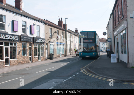 Kippax High Street; Unternehmen Stockfoto