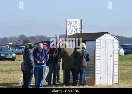 Rennkarte Schuppen bei Amateur Pferderennen treffen Stockfoto