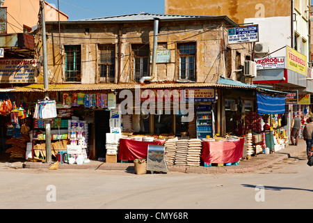 Geschäfte des Basars in Konya Türkei Stockfoto