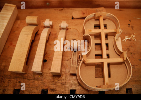 Deutschland, Oberbayern, Schäftlarn, Violine und Scroll Formen Stockfoto