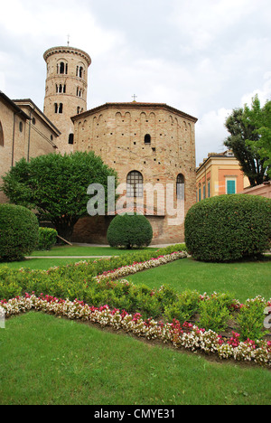 Baptisterium von Neon und Rundturm, Ravenna, Emilia Romagna, Italien Stockfoto