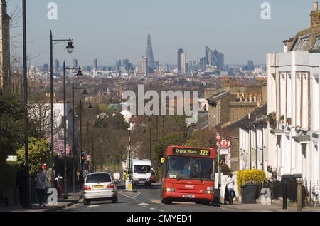 London Skyline von Crystal Palace London. Der Shard Gebäude, entworfen vom Architekten Renzo Piano 2010 s HOMER SYKES Stockfoto