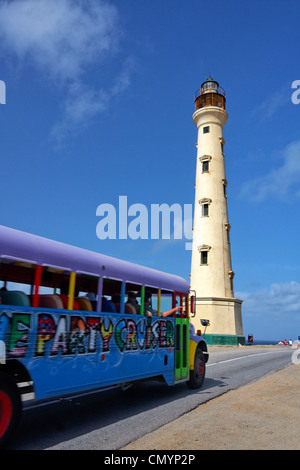 Antillen, Bonaire, West Indies, Aruba, California Leuchtturm, Party-Kreuzer-Bus Stockfoto